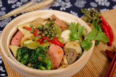 你知道飯店排骨湯用的是什么調味料嗎？